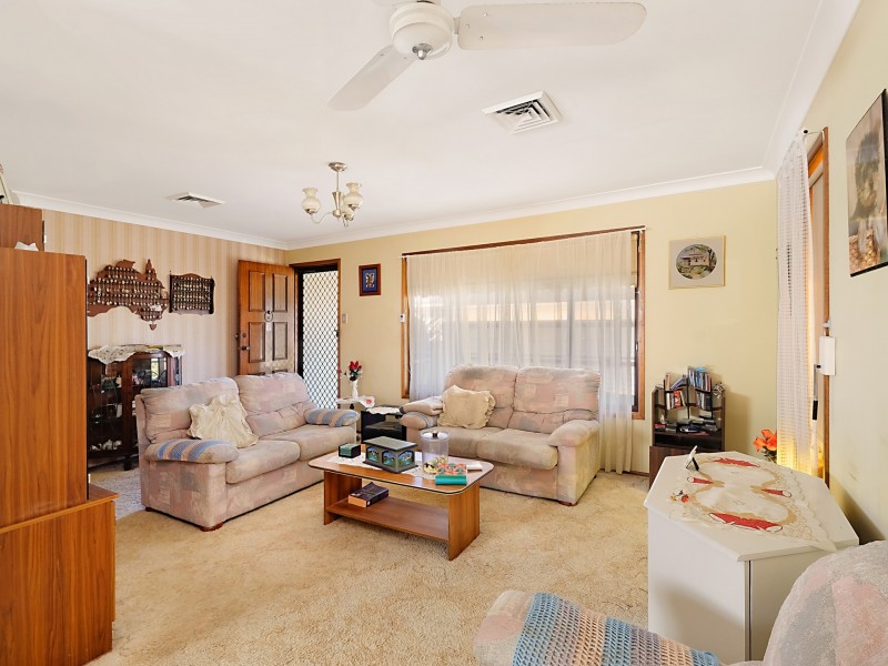 61 Coonanga Avenue, Budgewoi NSW 2262