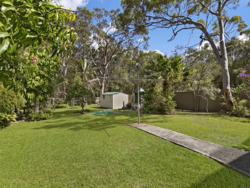 12 Kalele Avenue, Budgewoi NSW 2262