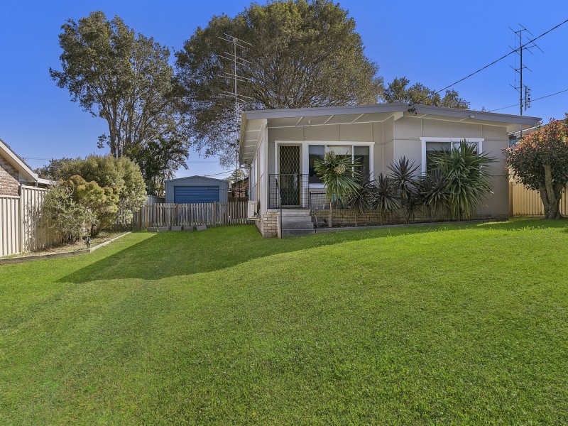 24 Sunrise Avenue, Budgewoi NSW 2262