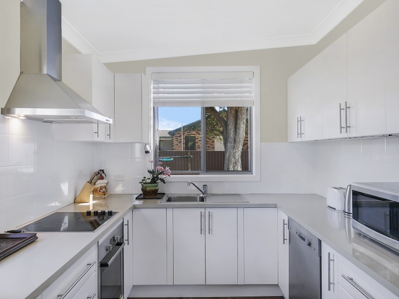 24 Sunrise Avenue, Budgewoi NSW 2262