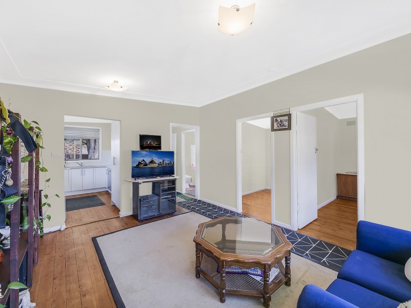 24 Sunrise Avenue, Budgewoi NSW 2262