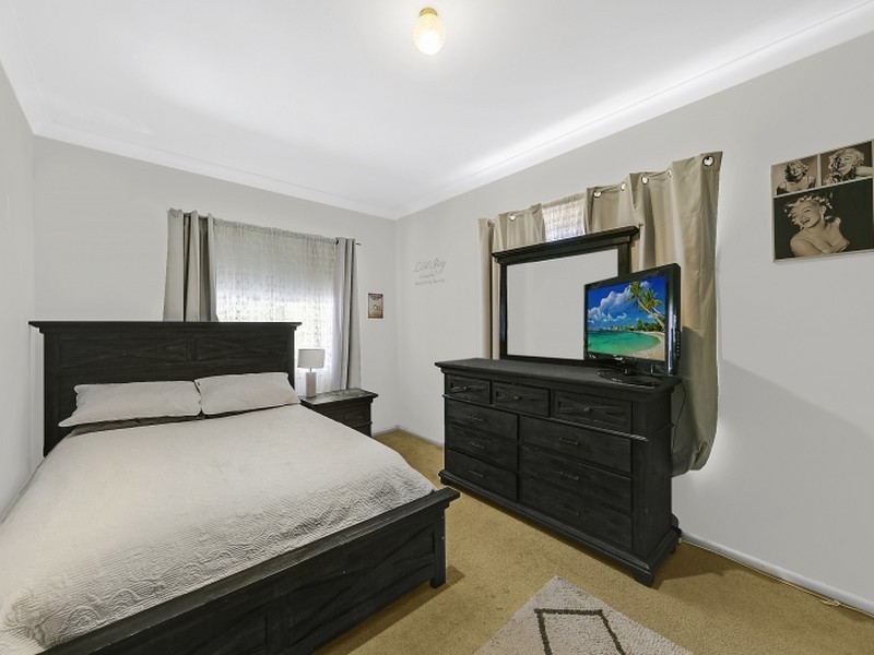 60 Craigie Avenue, Kanwal NSW 2259