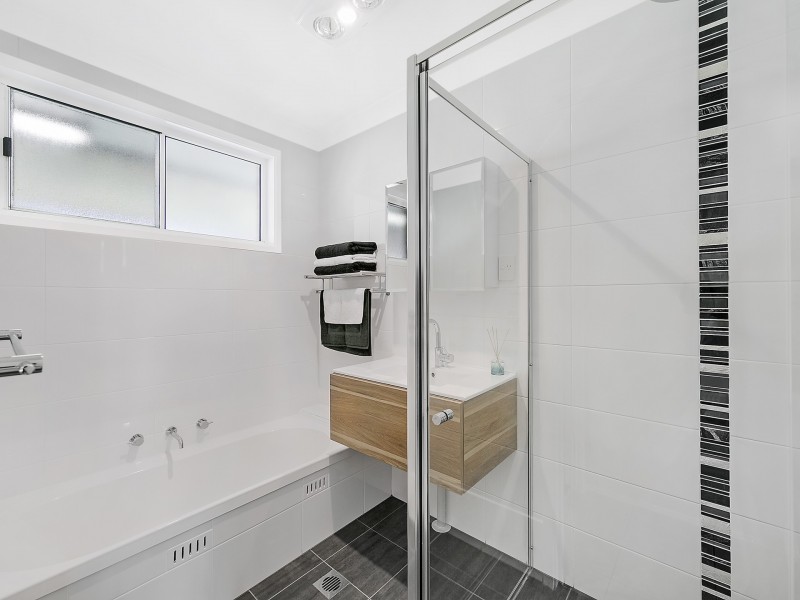 8 Karwin Close, Buff Point NSW 2262