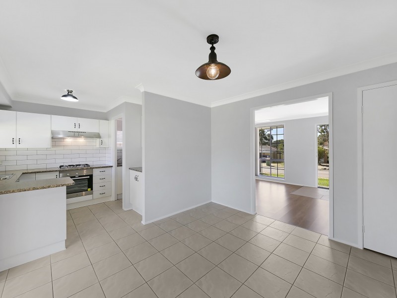 8 Karwin Close, Buff Point NSW 2262