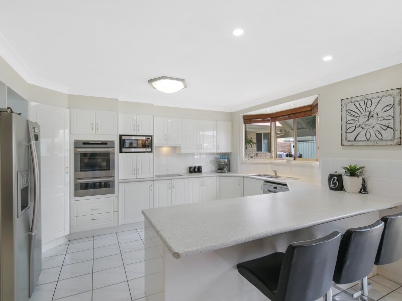 33 Derwent Drive, Lake Haven NSW 2263