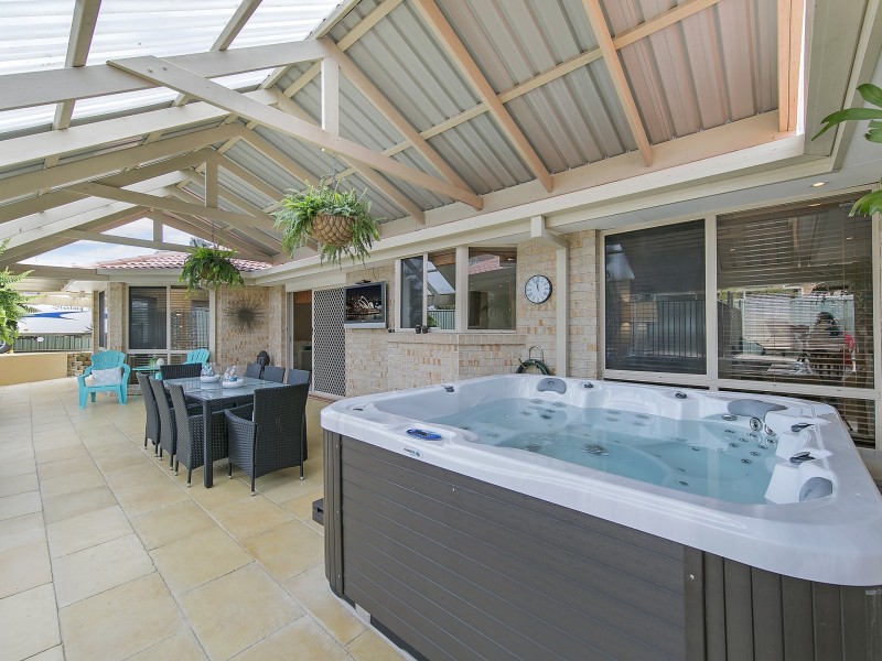 33 Derwent Drive, Lake Haven NSW 2263