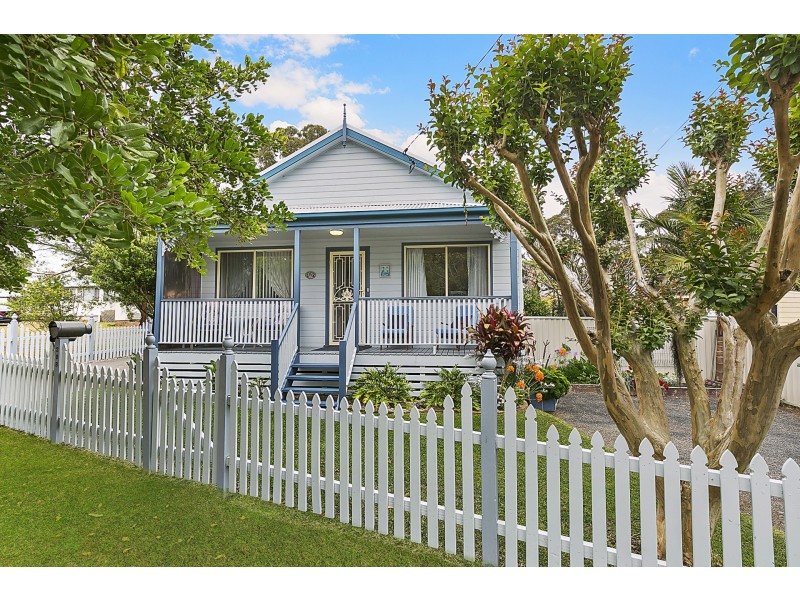 208 Buff Point Avenue, Buff Point NSW 2262