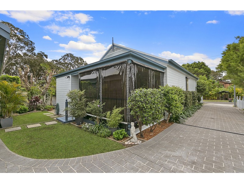 208 Buff Point Avenue, Buff Point NSW 2262