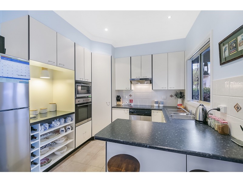 208 Buff Point Avenue, Buff Point NSW 2262