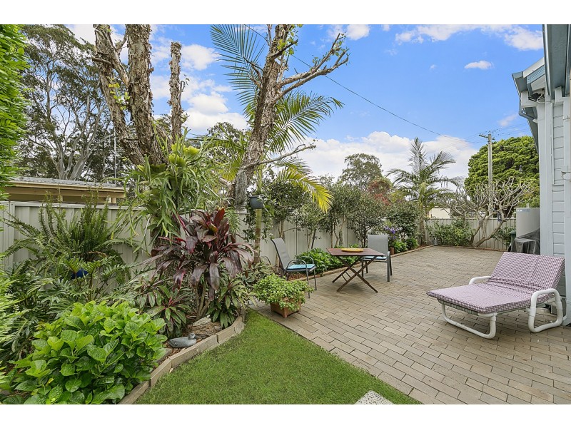 208 Buff Point Avenue, Buff Point NSW 2262