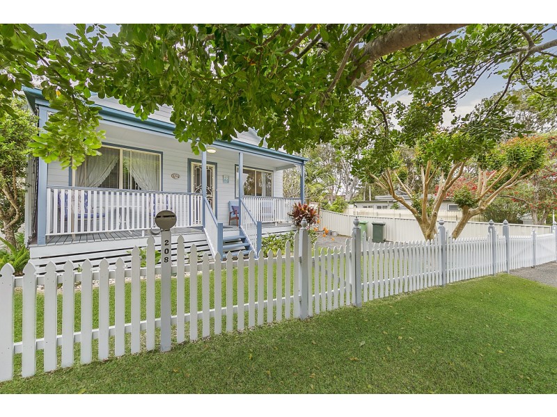 208 Buff Point Avenue, Buff Point NSW 2262