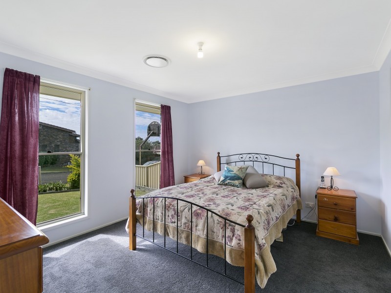 30 Carmel Avenue, Budgewoi NSW 2262