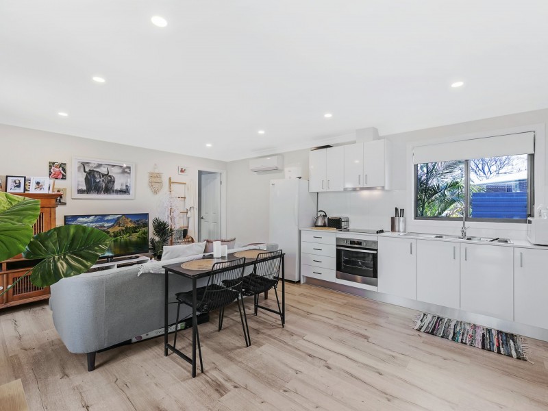 37 Woodland Parkway, Buff Point NSW 2262