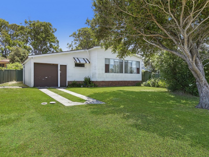 37 Woodland Parkway, Buff Point NSW 2262