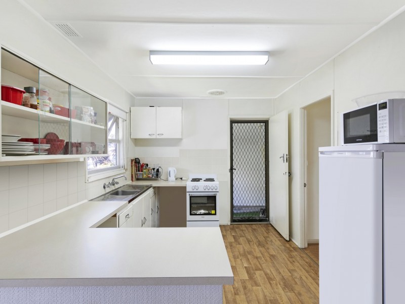 37 Woodland Parkway, Buff Point NSW 2262