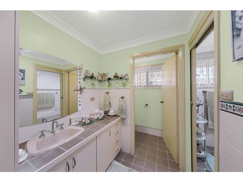6 Barton Road, Doyalson NSW 2262