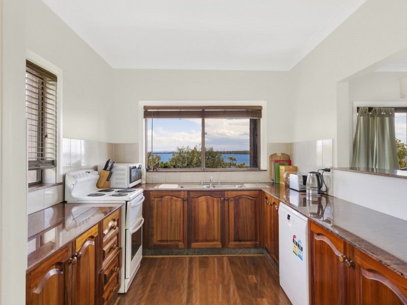 54 Terence Avenue, Lake Munmorah NSW 2259