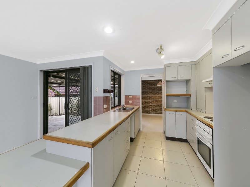 13 Summerland Road, Summerland Point NSW 2259