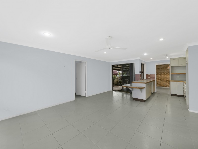 13 Summerland Road, Summerland Point NSW 2259