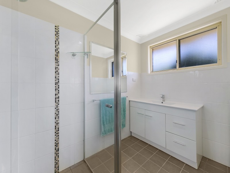 33 Melrose Avenue, Gorokan NSW 2263