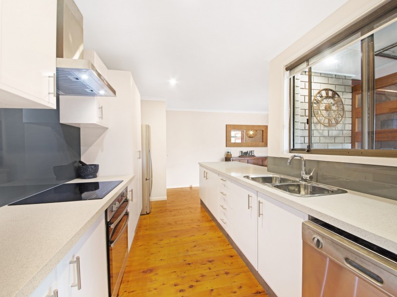 27 Charmhaven Avenue, Charmhaven NSW 2263