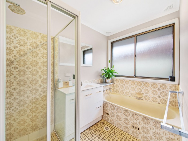 27 Charmhaven Avenue, Charmhaven NSW 2263