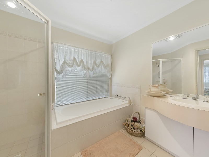 5 Mootay Close, Buff Point NSW 2262