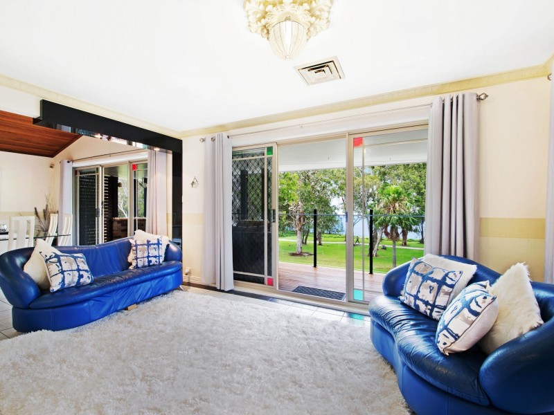 32 Leonard Avenue, Toukley NSW 2263