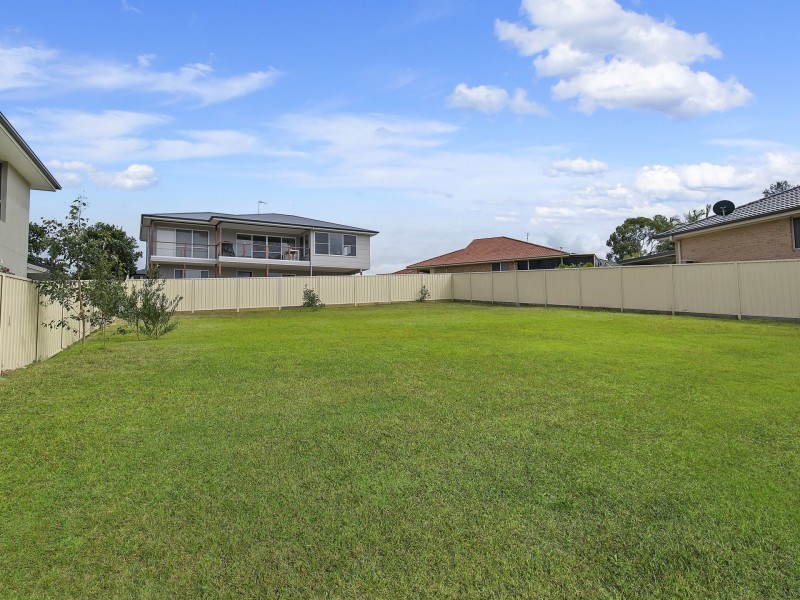 18 Mulwala Drive, Wyee Point NSW 2259
