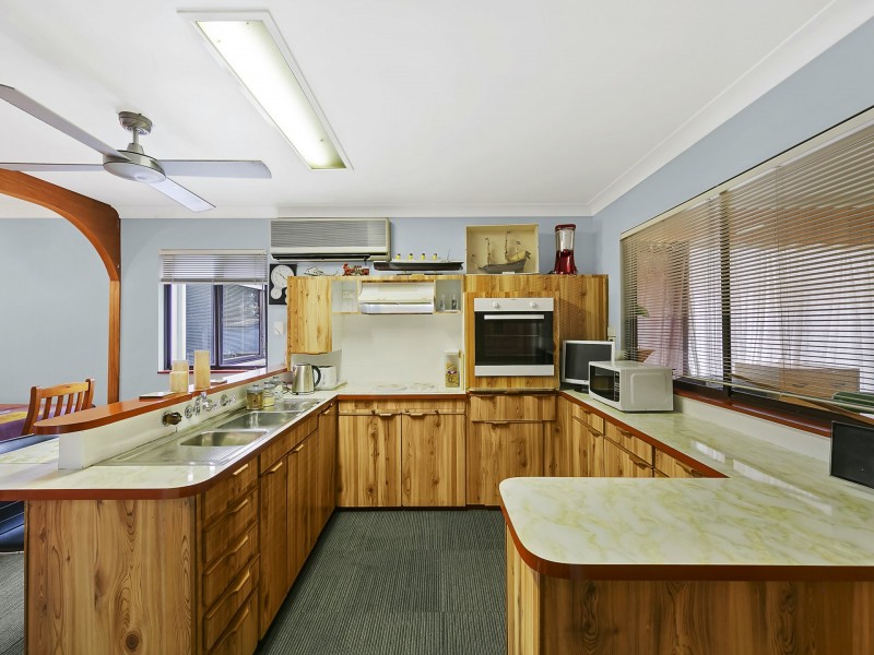 190 Scenic Drive, Budgewoi NSW 2262