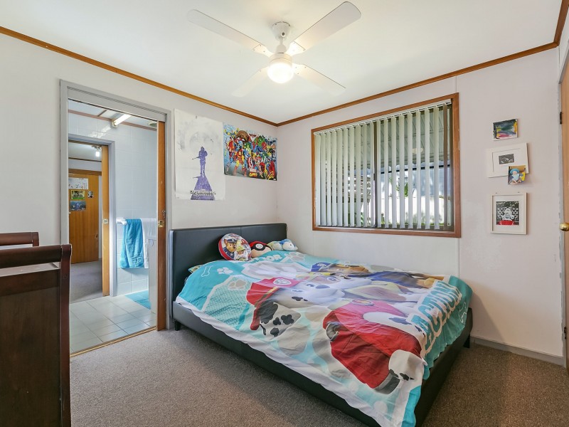2 March Street, Tuggerawong NSW 2259