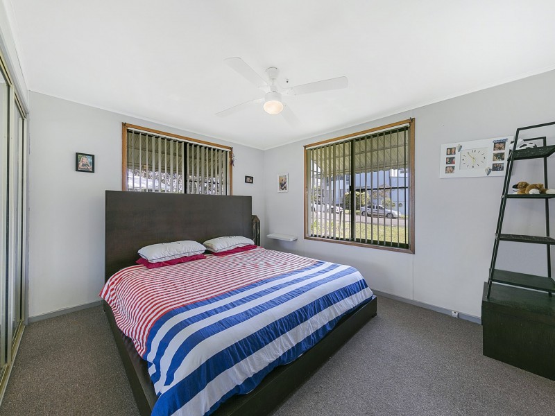 2 March Street, Tuggerawong NSW 2259