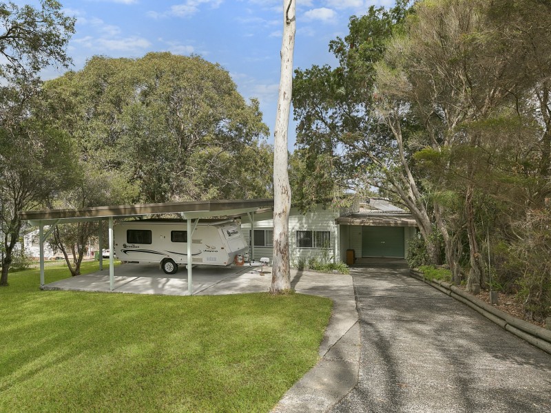 34 Diamond Head Drive, Budgewoi NSW 2262