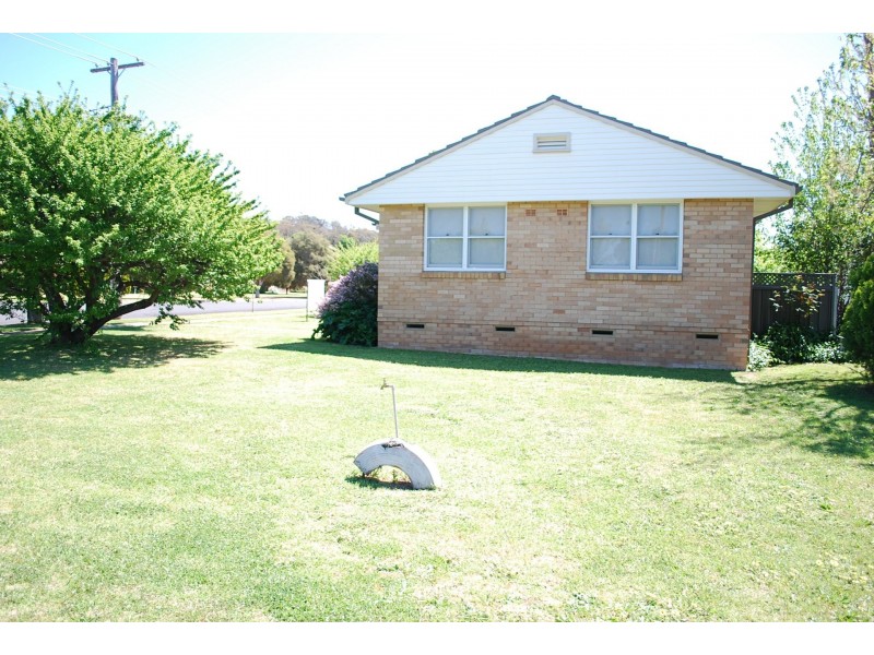 51 Ursula Street, Cootamundra NSW 2590