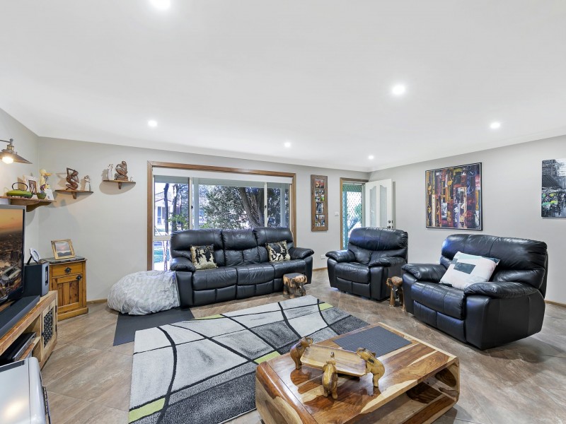 70 Pinehurst Way, Blue Haven NSW 2262