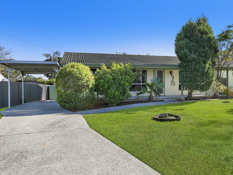 70 Pinehurst Way, Blue Haven NSW 2262