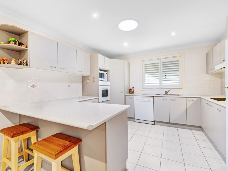 210/2 Saliena Avenue, Lake Munmorah NSW 2259