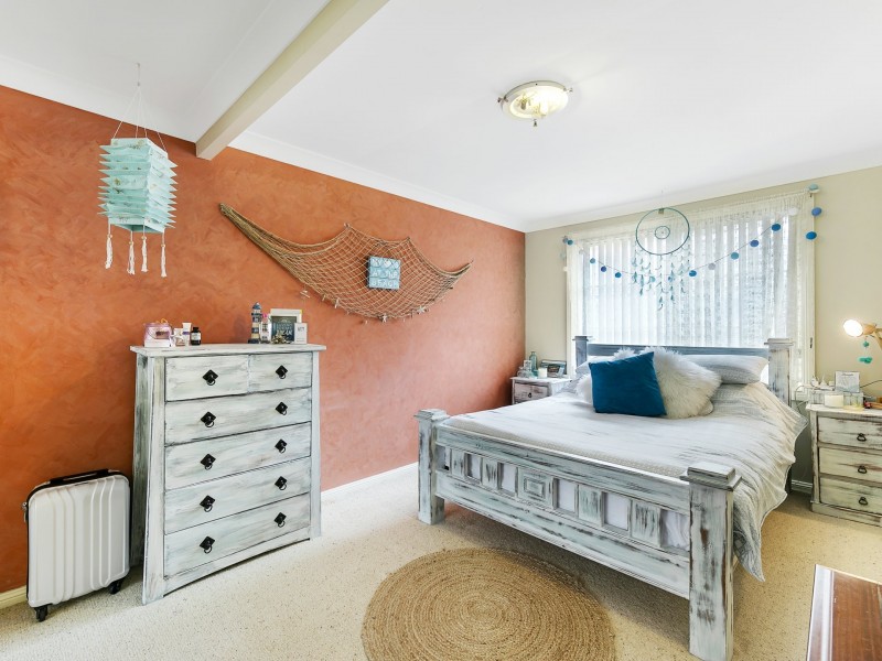 9/2-4 Lake Street, Budgewoi NSW 2262