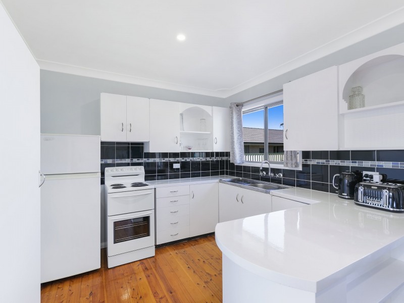 66 Manuka Parade, Gorokan NSW 2263