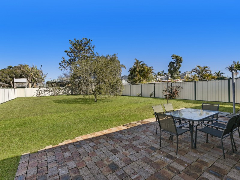 66 Manuka Parade, Gorokan NSW 2263