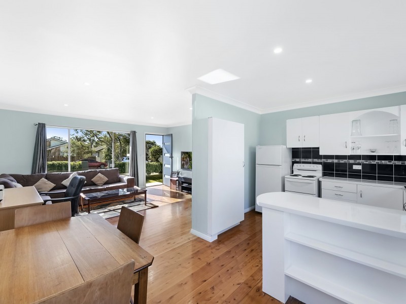 66 Manuka Parade, Gorokan NSW 2263