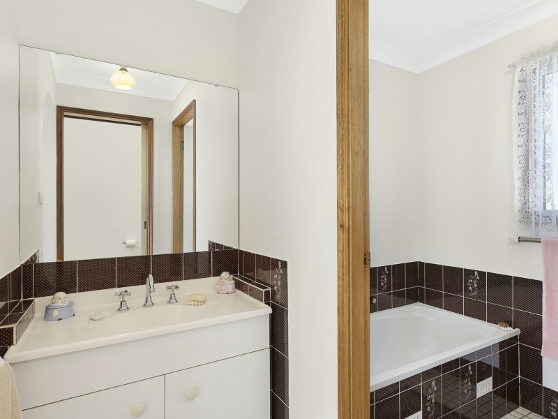 2 Tingira Street, Charmhaven NSW 2263