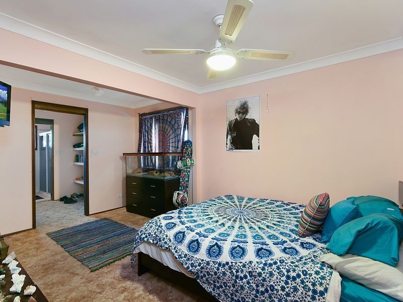 11 Robson Avenue, Gorokan NSW 2263