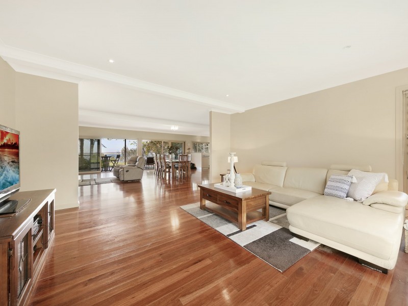 1 Henderson Street, Norah Head NSW 2263