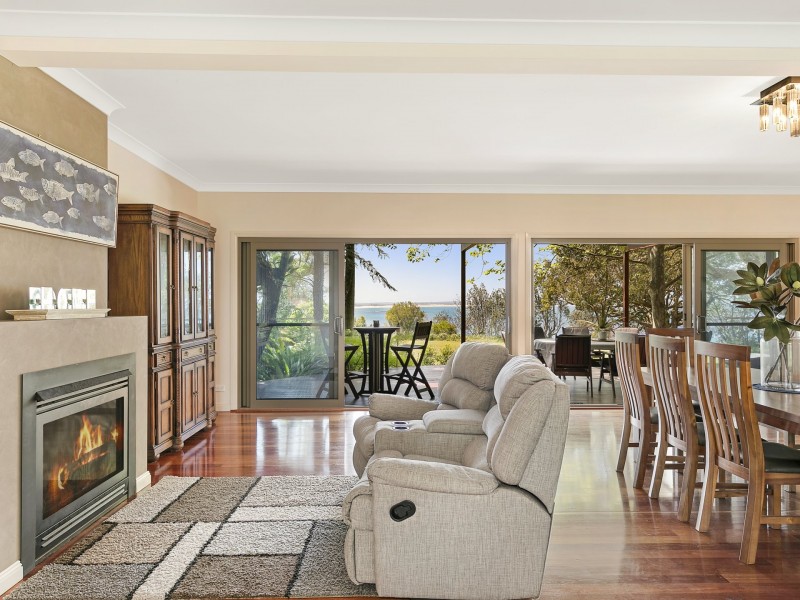 1 Henderson Street, Norah Head NSW 2263