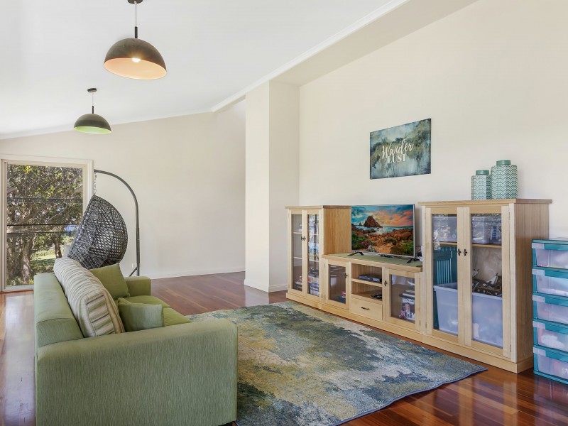 1 Henderson Street, Norah Head NSW 2263