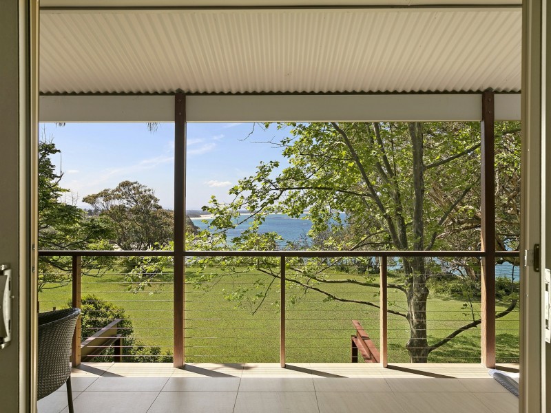 1 Henderson Street, Norah Head NSW 2263