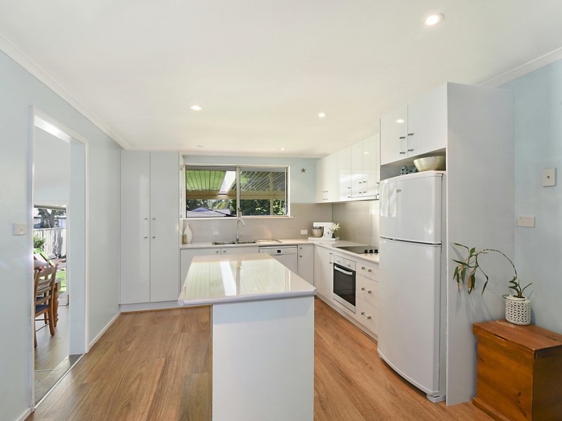 51 Manuka Parade, Gorokan NSW 2263