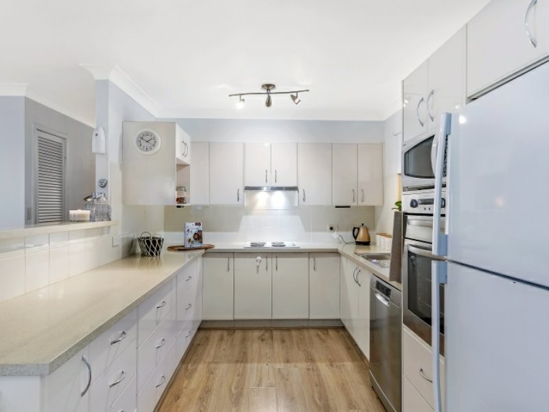 260 Buff Point Avenue, Buff Point NSW 2262