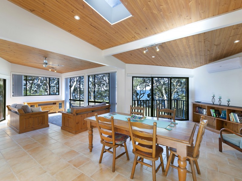 1 Parklake Close, Wyongah NSW 2259